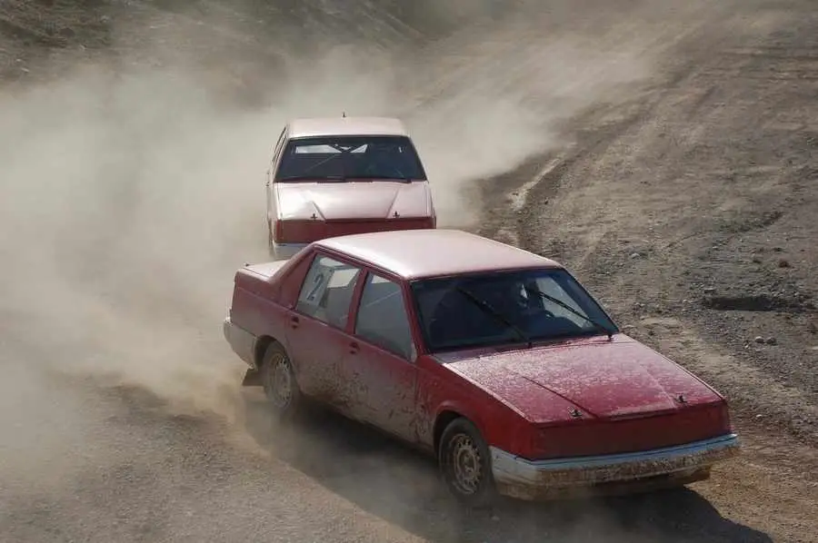 Kör folkrace med kompisgänget eller företaget